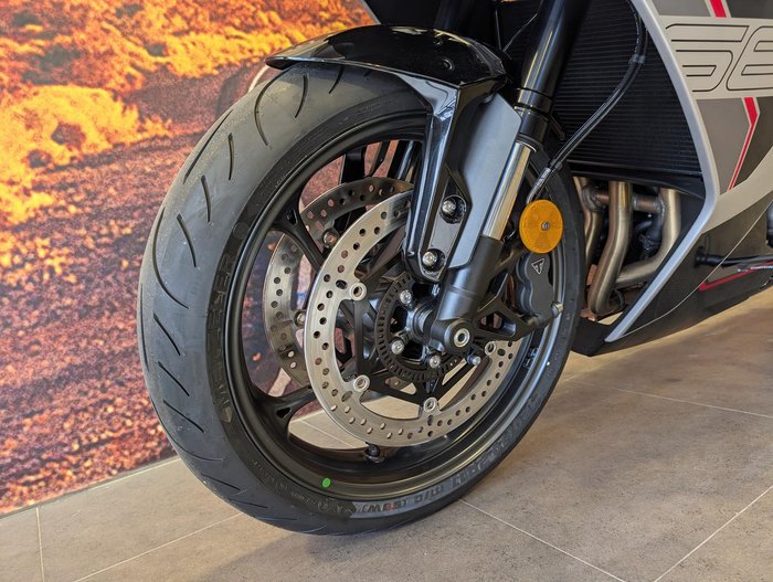 2026 Triumph Daytona 660 LAMS Daytona Silver