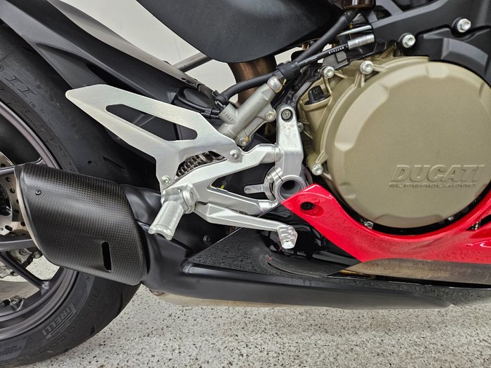 2022 DUCATI PANIGALE V2 BAYLISS 20TH ANNIV Red