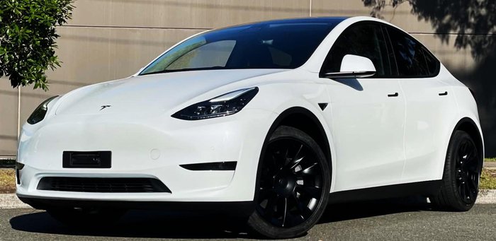 2022 Tesla Model Y Rear-Wheel Drive