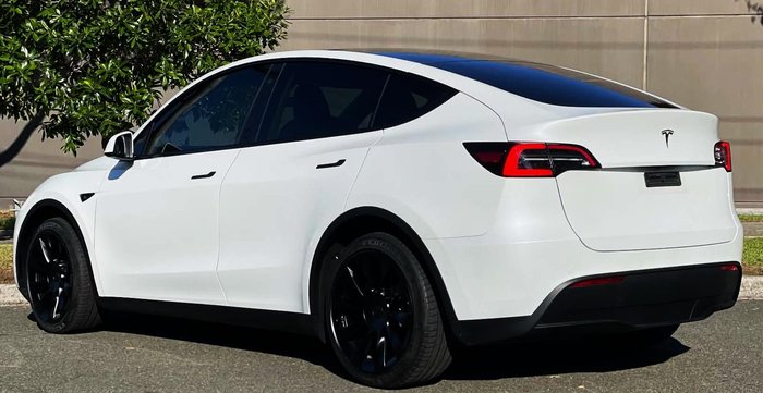 2022 Tesla Model Y Rear-Wheel Drive