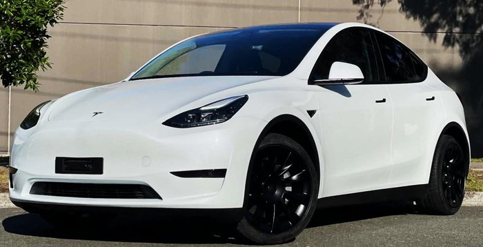 2022 Tesla Model Y Rear-Wheel Drive