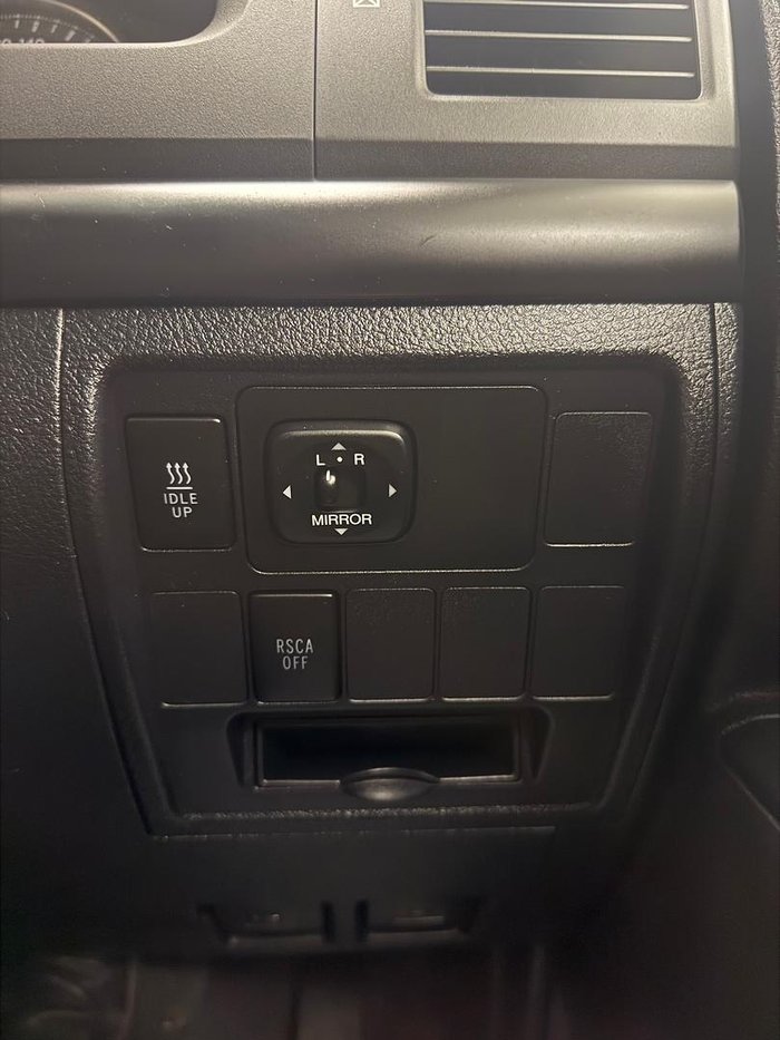 2010 Toyota Landcruiser GXL VDJ200R MY10 4X4 Constant Glacier White