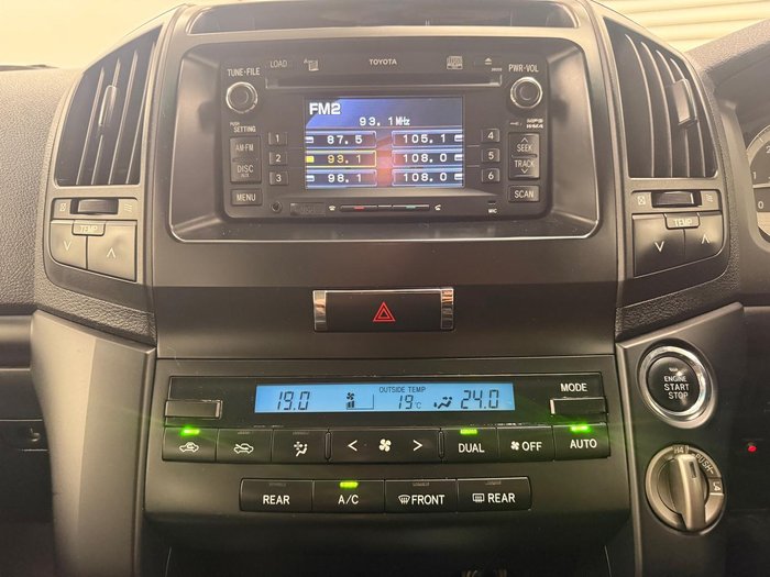 2010 Toyota Landcruiser GXL VDJ200R MY10 4X4 Constant Glacier White