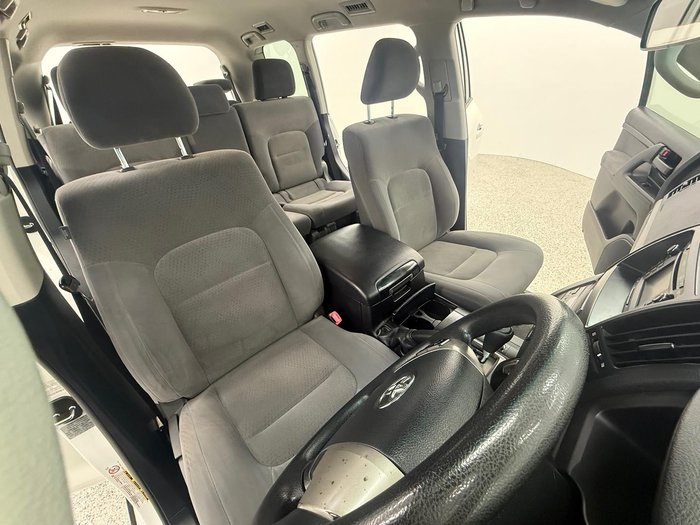 2010 Toyota Landcruiser GXL VDJ200R MY10 4X4 Constant Glacier White