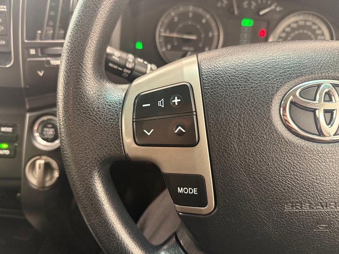 2010 Toyota Landcruiser GXL VDJ200R MY10 4X4 Constant Glacier White