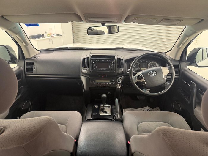 2010 Toyota Landcruiser GXL VDJ200R MY10 4X4 Constant Glacier White