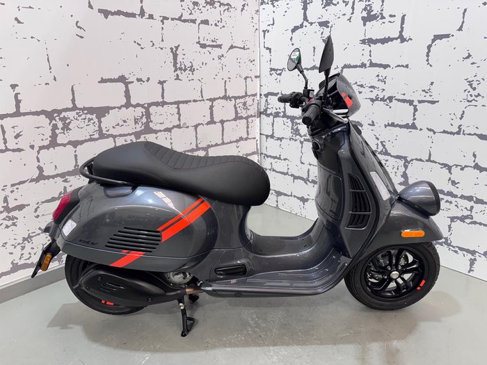 2024 Vespa GTV 300 GTV Grey
