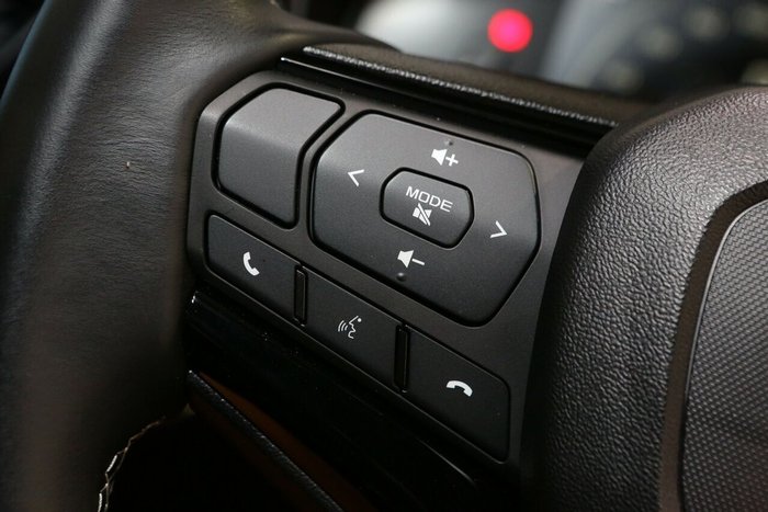 2025 Isuzu D-MAX BLADE