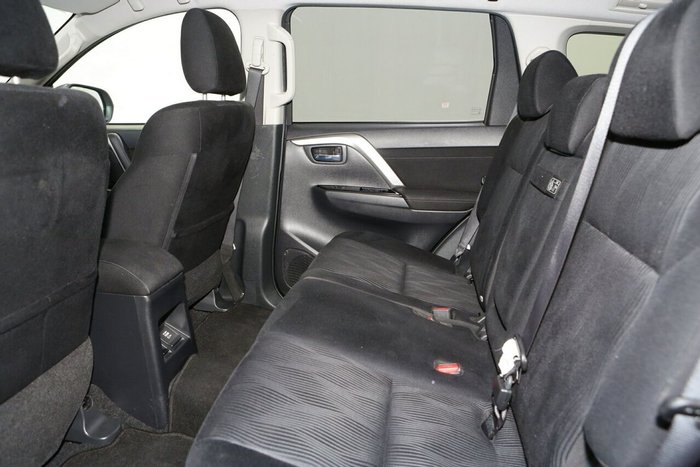 2023 Mitsubishi Pajero Sport GLS