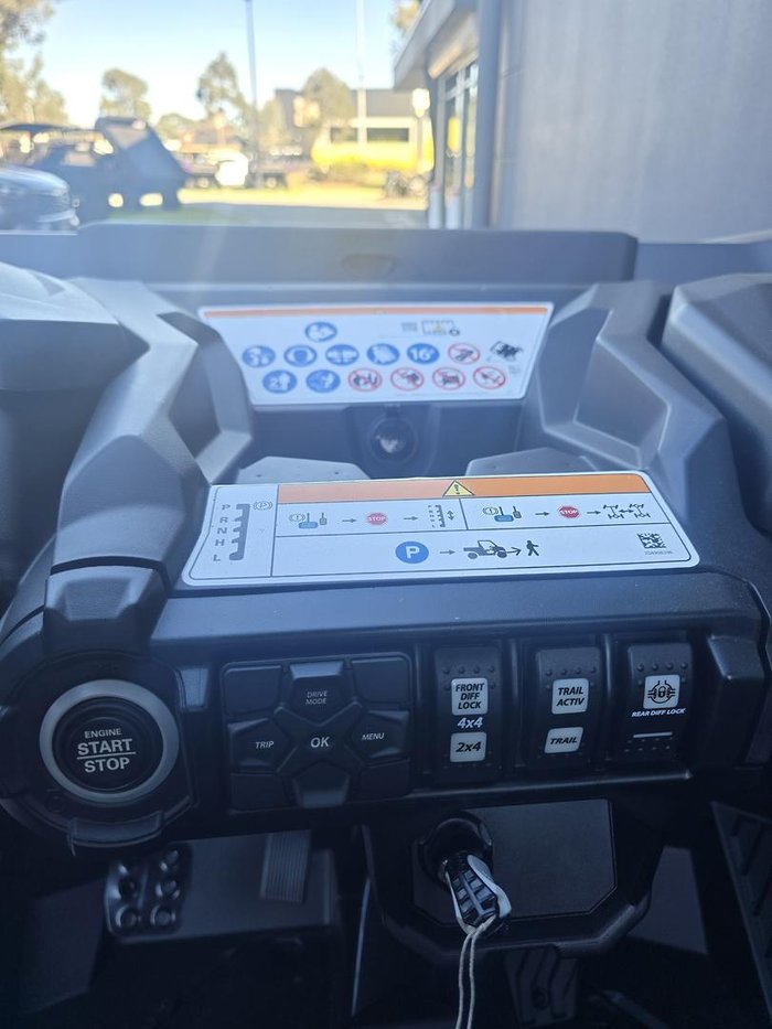 2026 Can-Am Commander XT-P 1000R Commander Grey