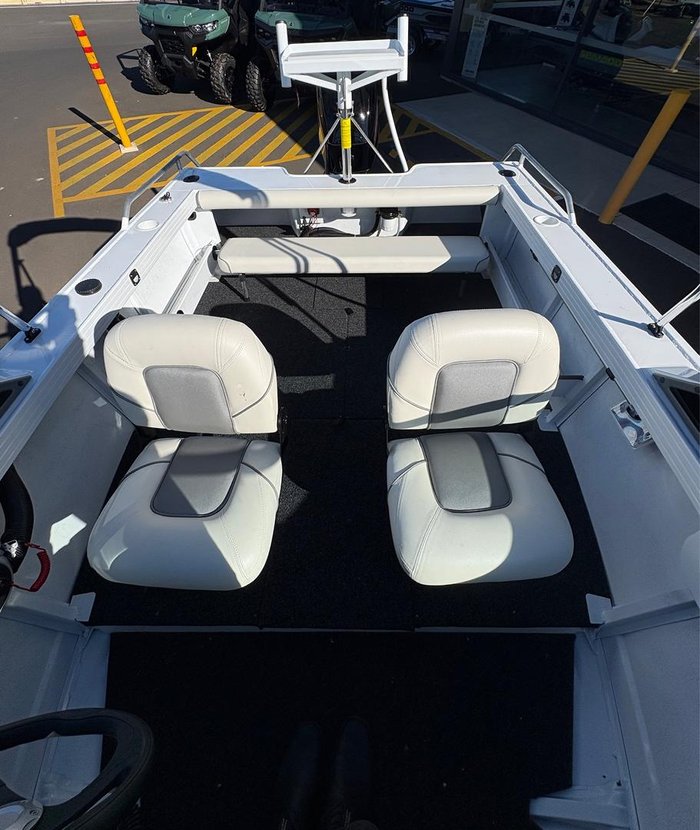 2026 QUINTREX 450 Fishabout