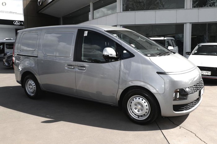 2026 Hyundai STARIA LOAD