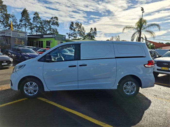 2023 LDV G10 +