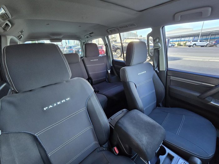 2011 Mitsubishi Pajero GLX