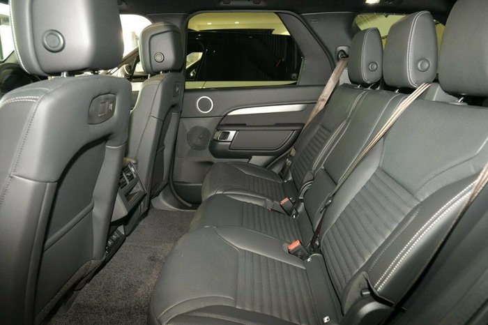 2025 Land Rover Discovery D350 Dynamic SE Series 5 MY25 4X4 Santorini Black
