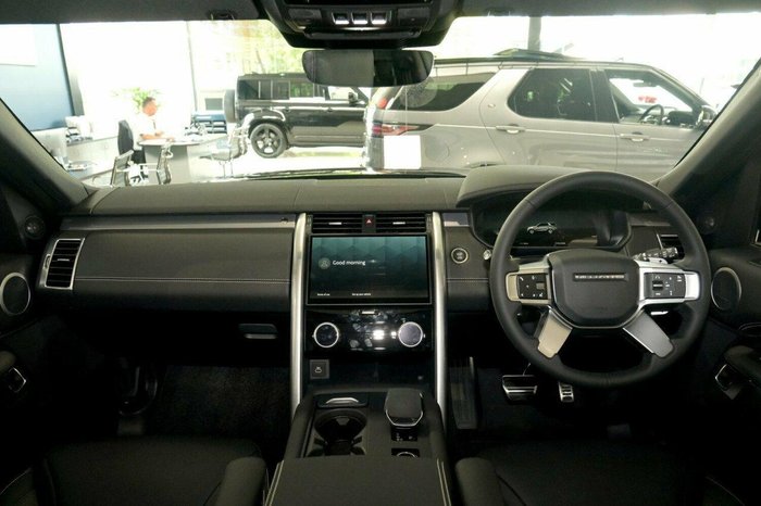 2025 Land Rover Discovery D350 Dynamic SE Series 5 MY25 4X4 Santorini Black