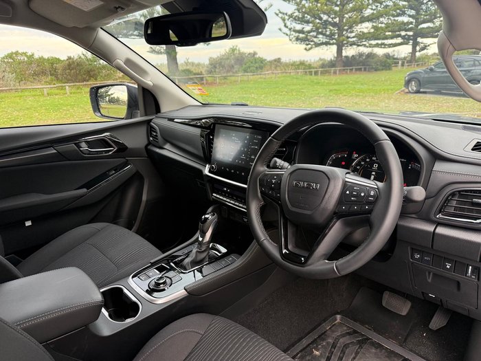 2025 Isuzu MU-X LS-U