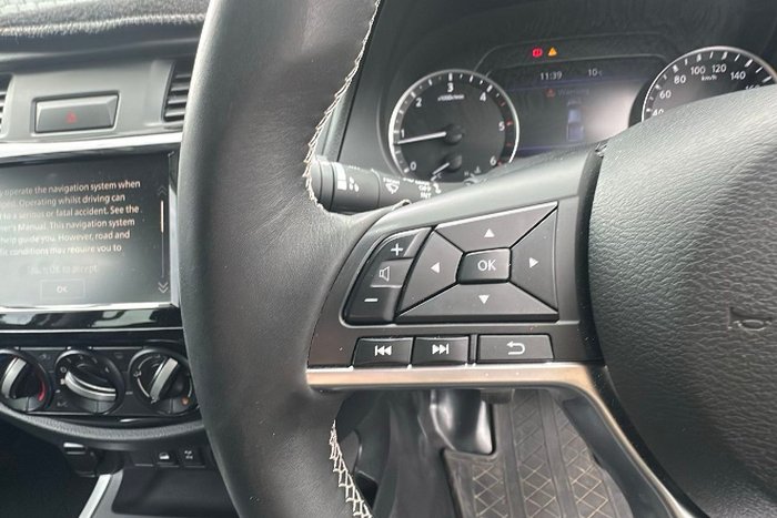 2021 Nissan Navara SL
