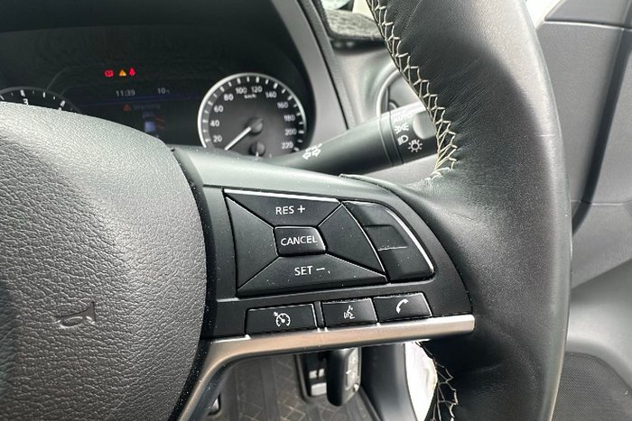 2021 Nissan Navara SL