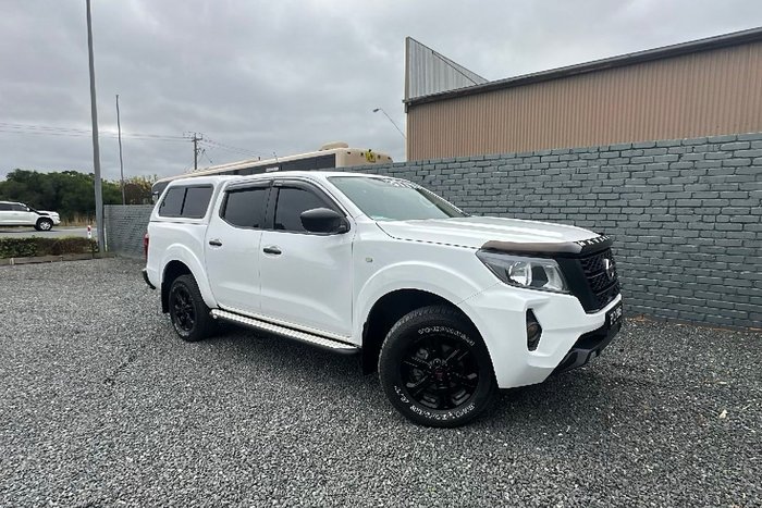 2021 Nissan Navara SL