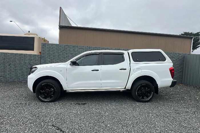 2021 Nissan Navara SL