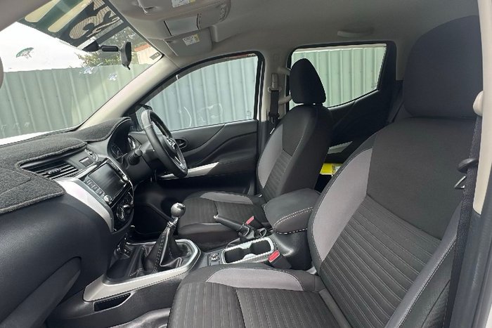 2021 Nissan Navara SL