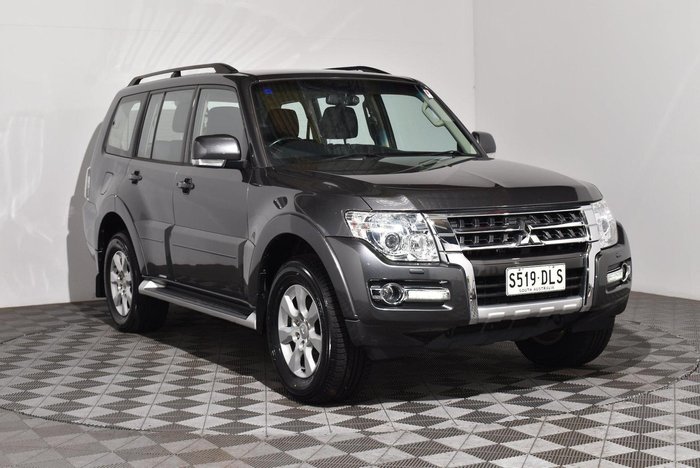 2020 Mitsubishi Pajero
