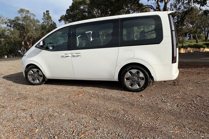 2022 Hyundai STARIA