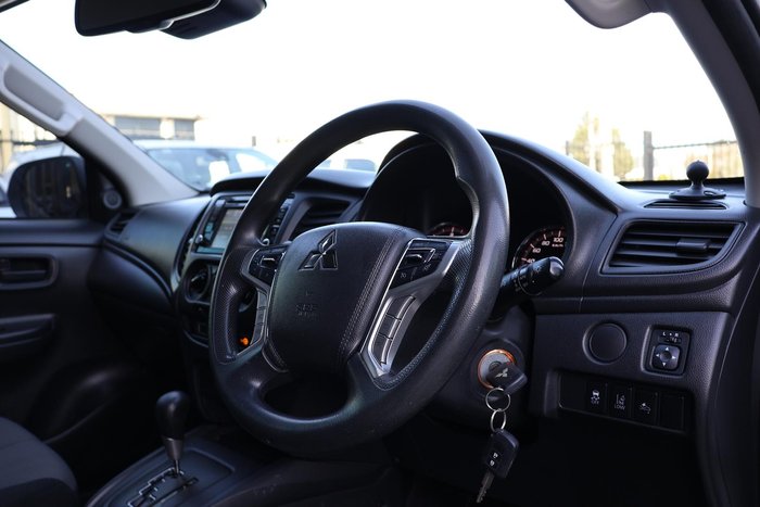 2019 Mitsubishi Triton GLX ADAS