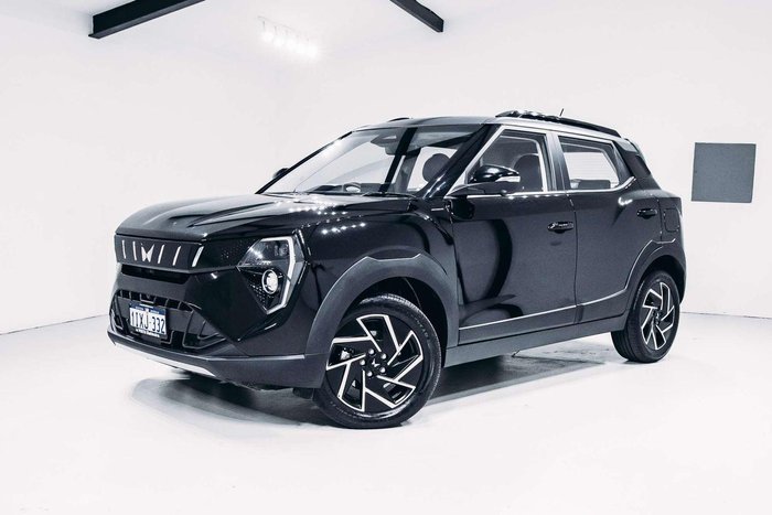 2025 Mahindra XUV3XO