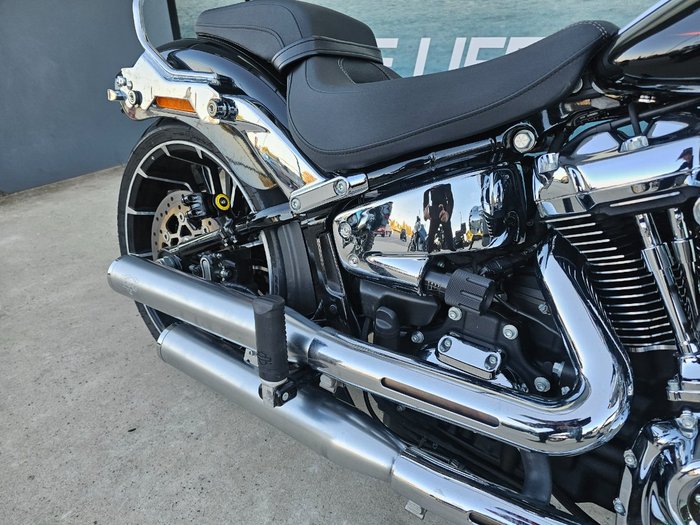 2023 HARLEY-DAVIDSON FXBR BREAKOUT (117) Black