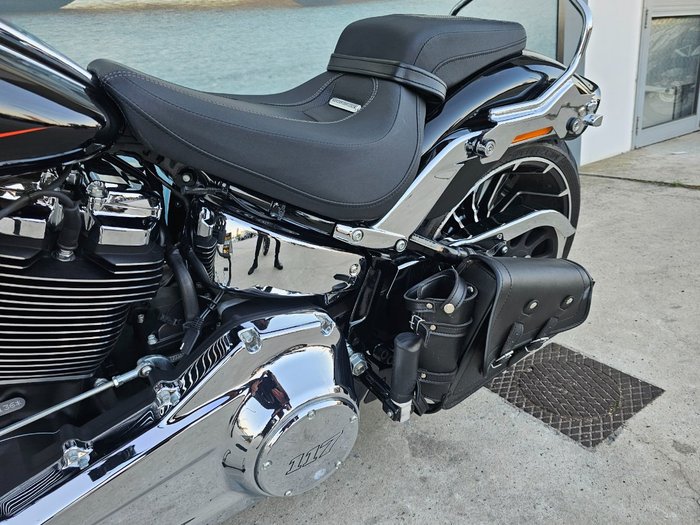 2023 HARLEY-DAVIDSON FXBR BREAKOUT (117) Black