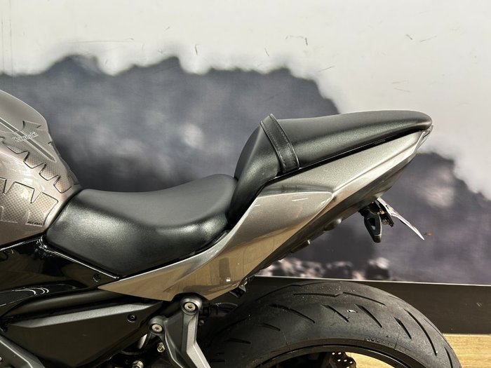 2021 Kawasaki NINJA 650L (LAMS) EX650MMFAW GREY