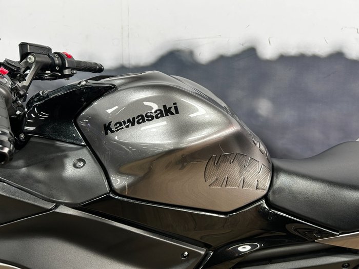 2021 Kawasaki NINJA 650L (LAMS) EX650MMFAW GREY