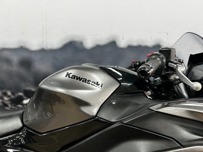 2021 Kawasaki NINJA 650L (LAMS) EX650MMFAW GREY