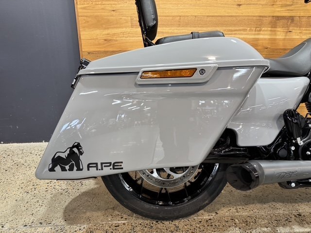 2024 HARLEY-DAVIDSON FLHRXS ROAD KING SPECIAL