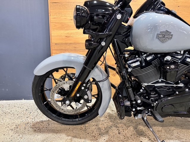 2024 HARLEY-DAVIDSON FLHRXS ROAD KING SPECIAL