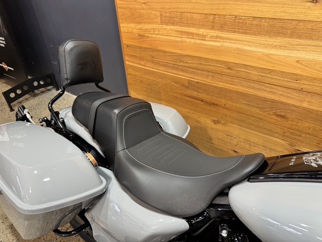2024 HARLEY-DAVIDSON FLHRXS ROAD KING SPECIAL
