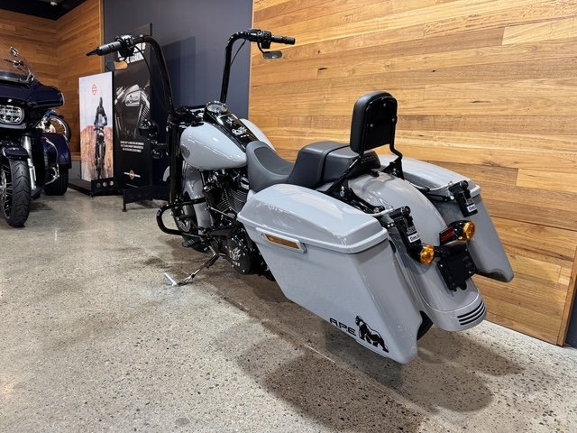2024 HARLEY-DAVIDSON FLHRXS ROAD KING SPECIAL