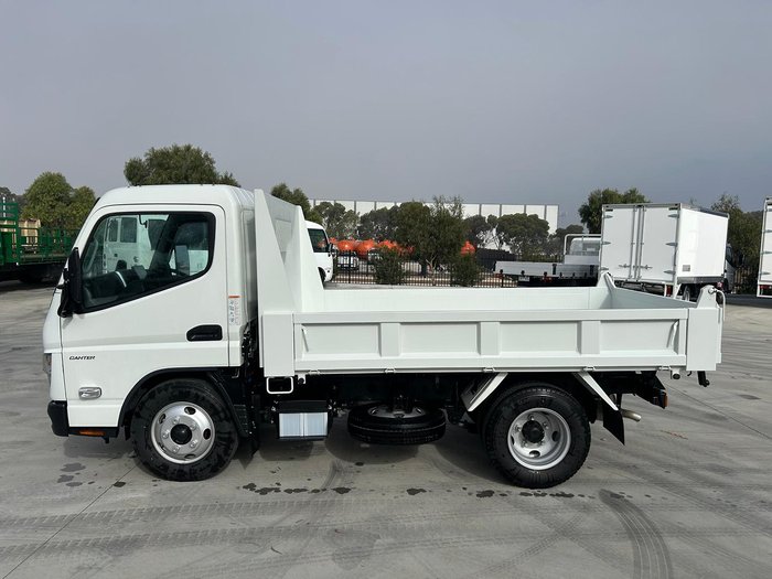 2025 Fuso Canter