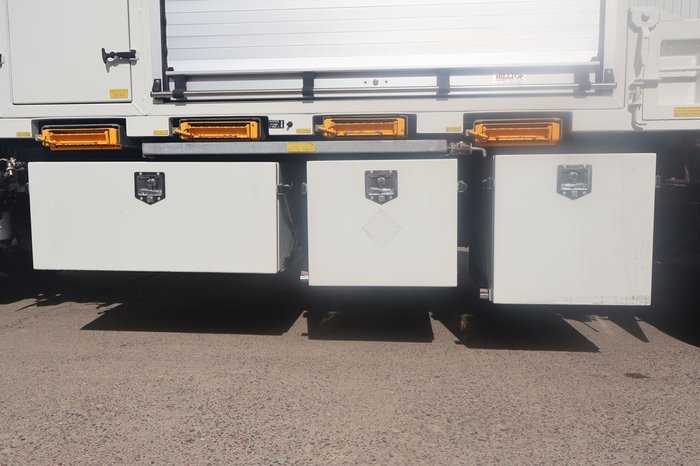2019 ISUZU NQR