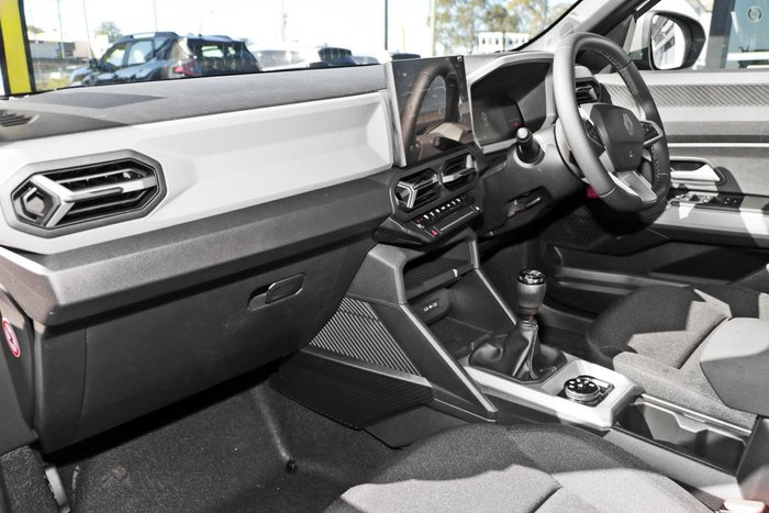 2026 Renault Duster Evolution X1311 MY26 4X4 Solid White