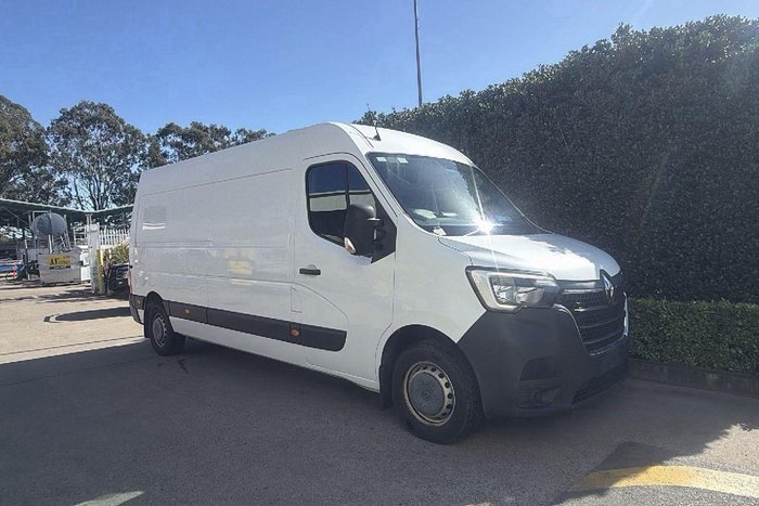 2022 Renault Master