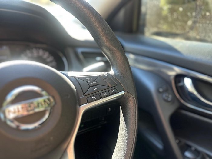 2022 Nissan X-TRAIL ST