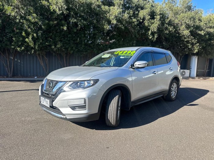 2022 Nissan X-TRAIL ST