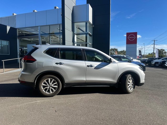 2022 Nissan X-TRAIL ST