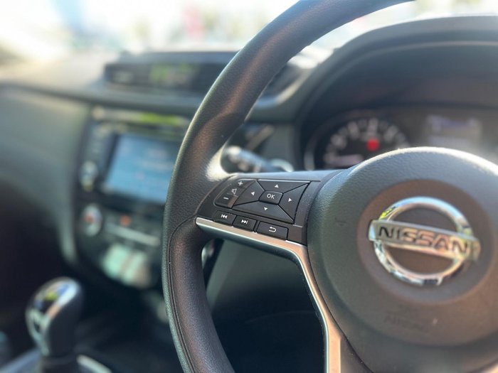 2022 Nissan X-TRAIL ST