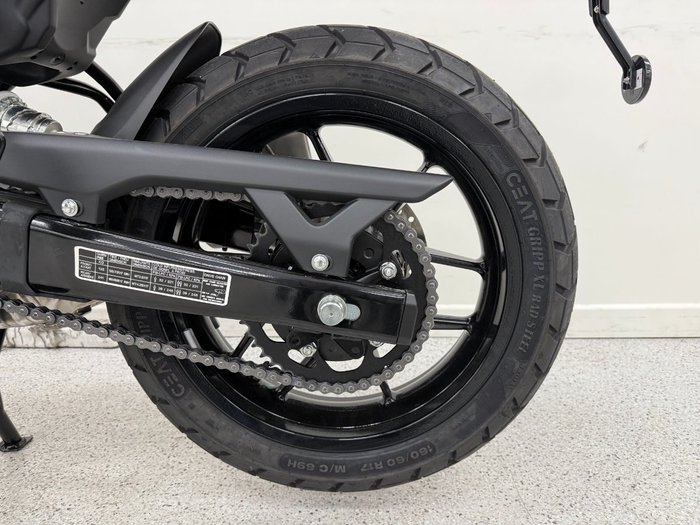 2026 Royal Enfield GUERILLA 450 Silver