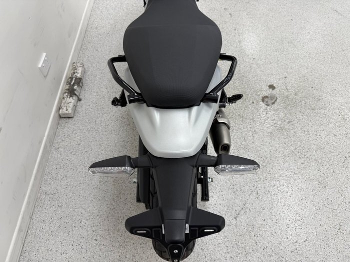 2026 Royal Enfield GUERILLA 450 Silver