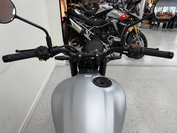 2026 Royal Enfield GUERILLA 450 Silver
